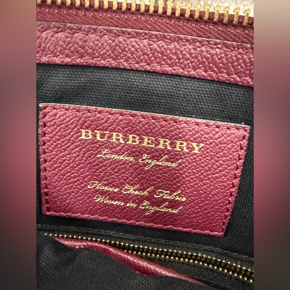 BURBERRY Helmsley Burgundy Leather House Check Adjustable Crossbody Bag - Picture 11 of 16